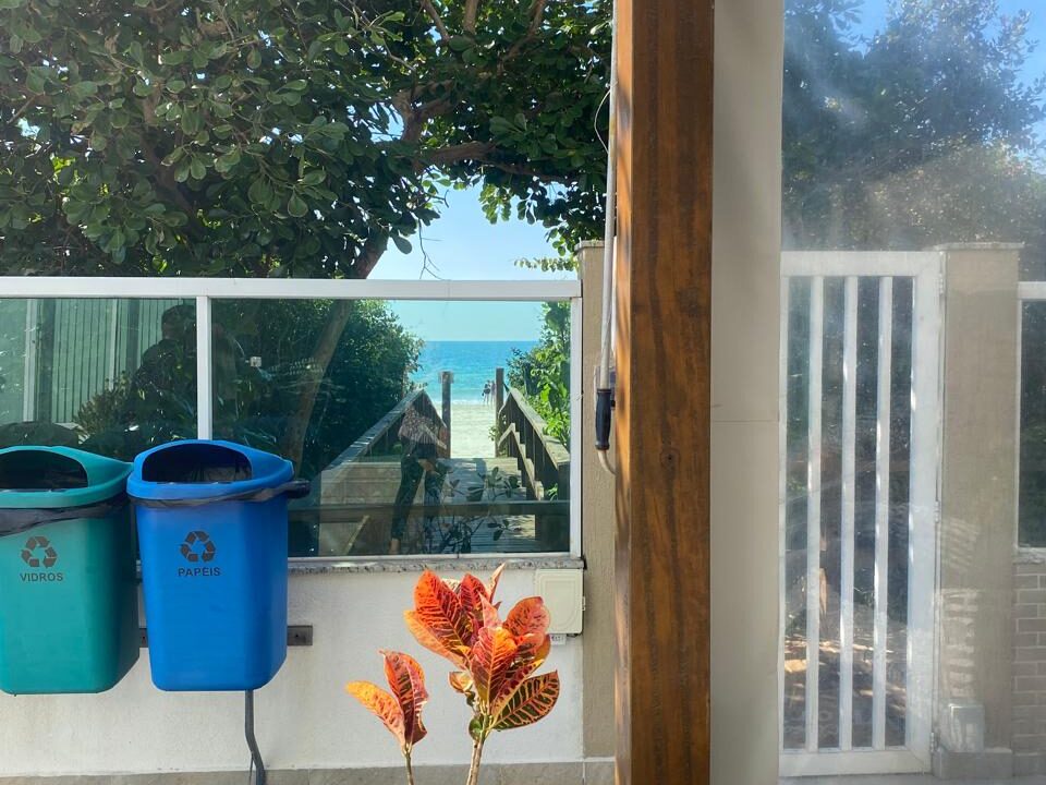 1F3627D5-BA75-480E-B0F7-DF8552AB4595