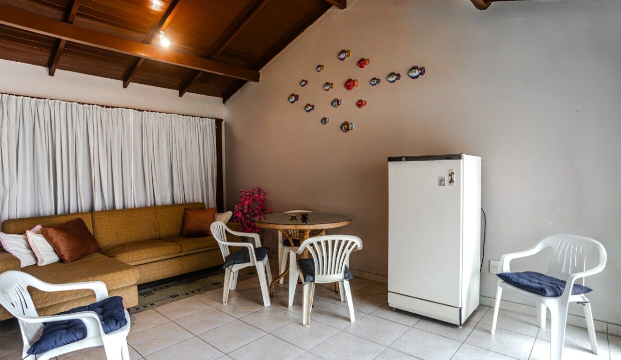 2BC25EF3-A6F0-4172-99E0-F6C4B8F0CD2D