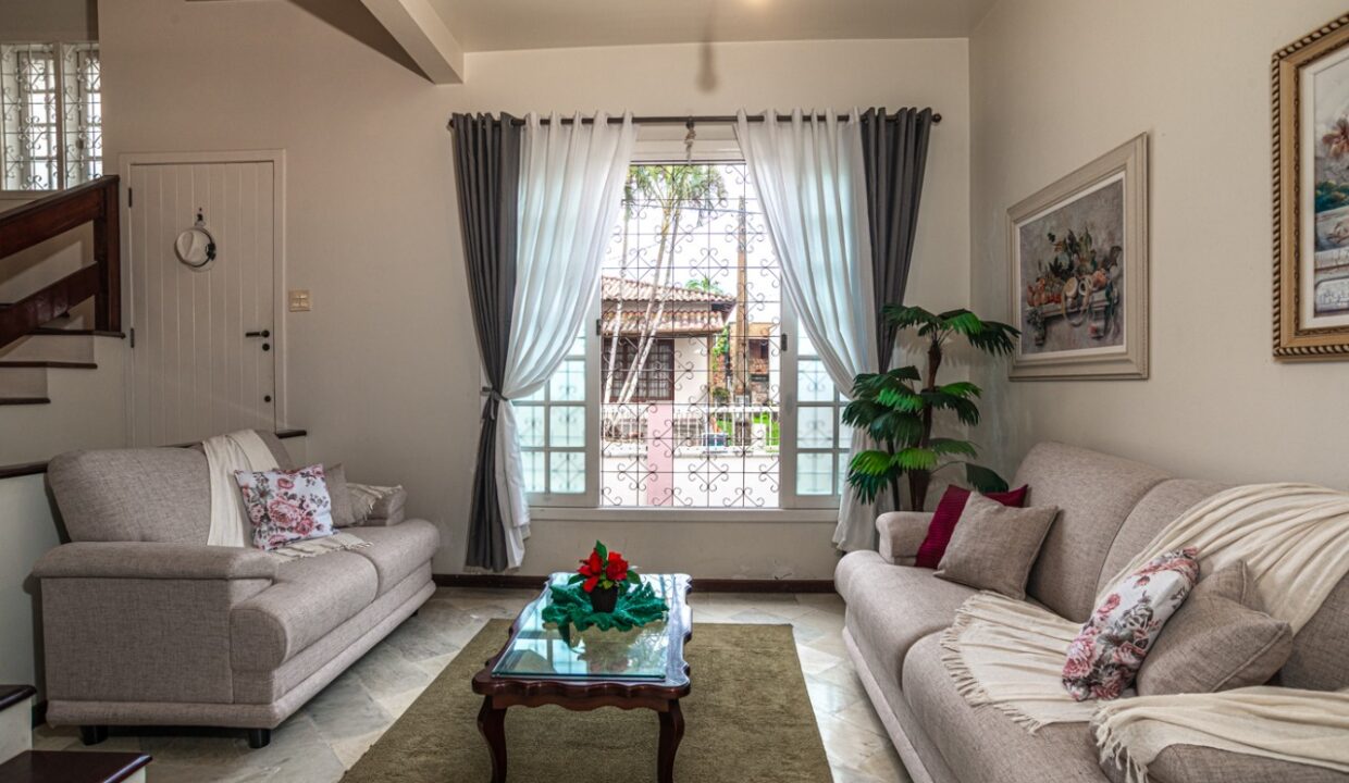 8994199D-7751-48E8-B4B6-0BA4D175E09F