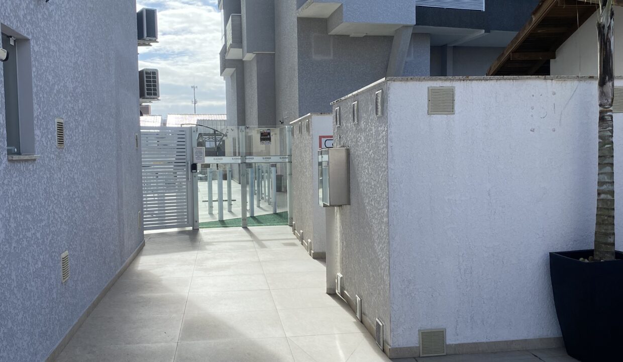 5AD9DA5B-67EE-4486-91F1-0D879EC12E18