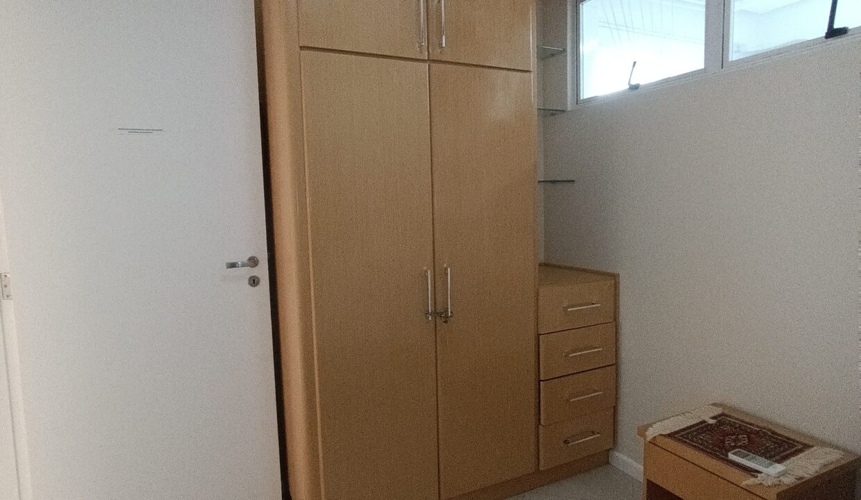 43A66F59-C2B4-4CBD-A332-69F29B6D70DF