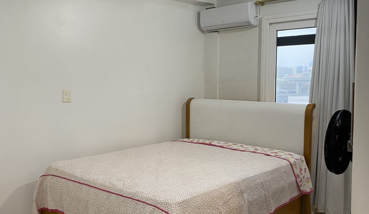 8AD2C73C-8FC8-4881-A898-EE0B1B3F99BF