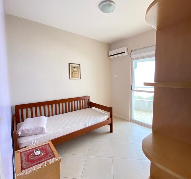 BBB240E2-3E09-4175-9D79-35285692BAE2