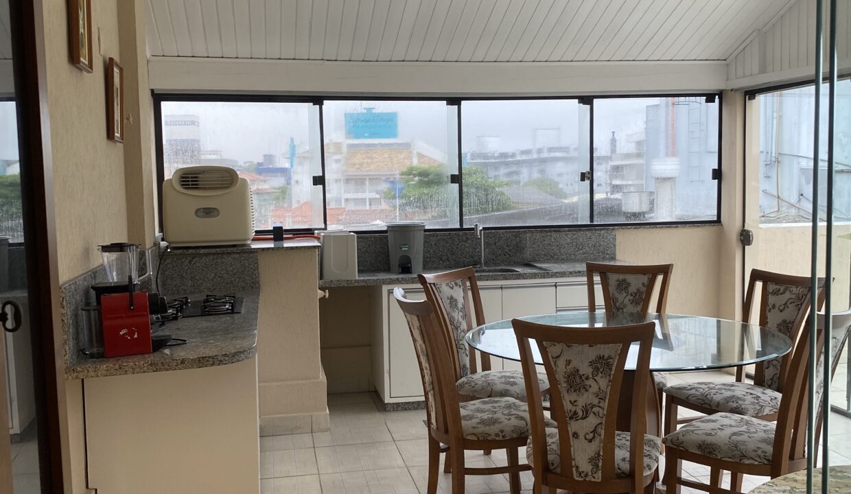 F18C9563-F402-4A0A-8E48-120761C479E4