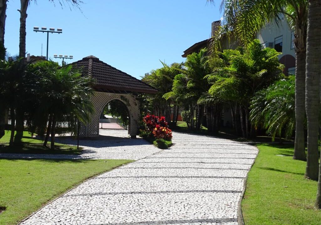 3C50F2DD-7F9E-4345-AC76-F72C42F6C3B3