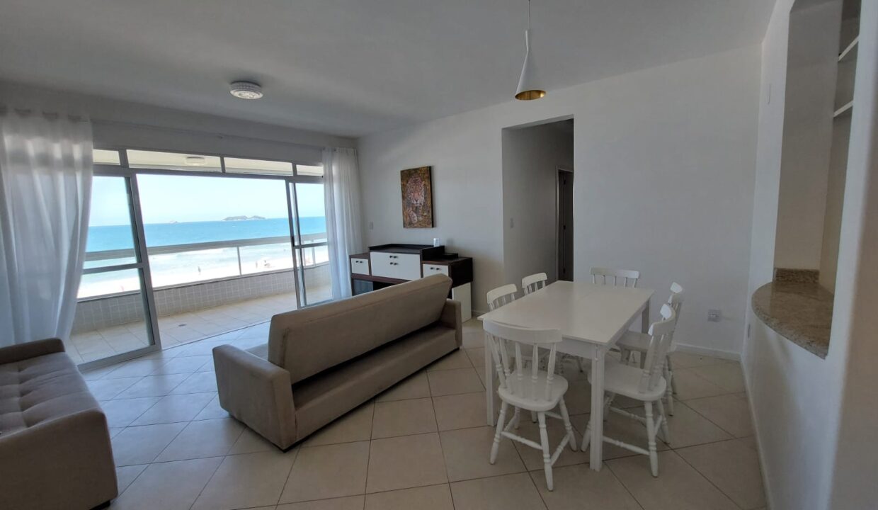 5A9B5528-738D-442C-8E8C-D8D00773E2C9