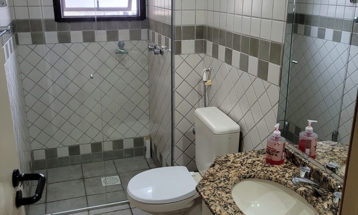 7A19F4C9-DA45-4EC0-A306-691D33506533