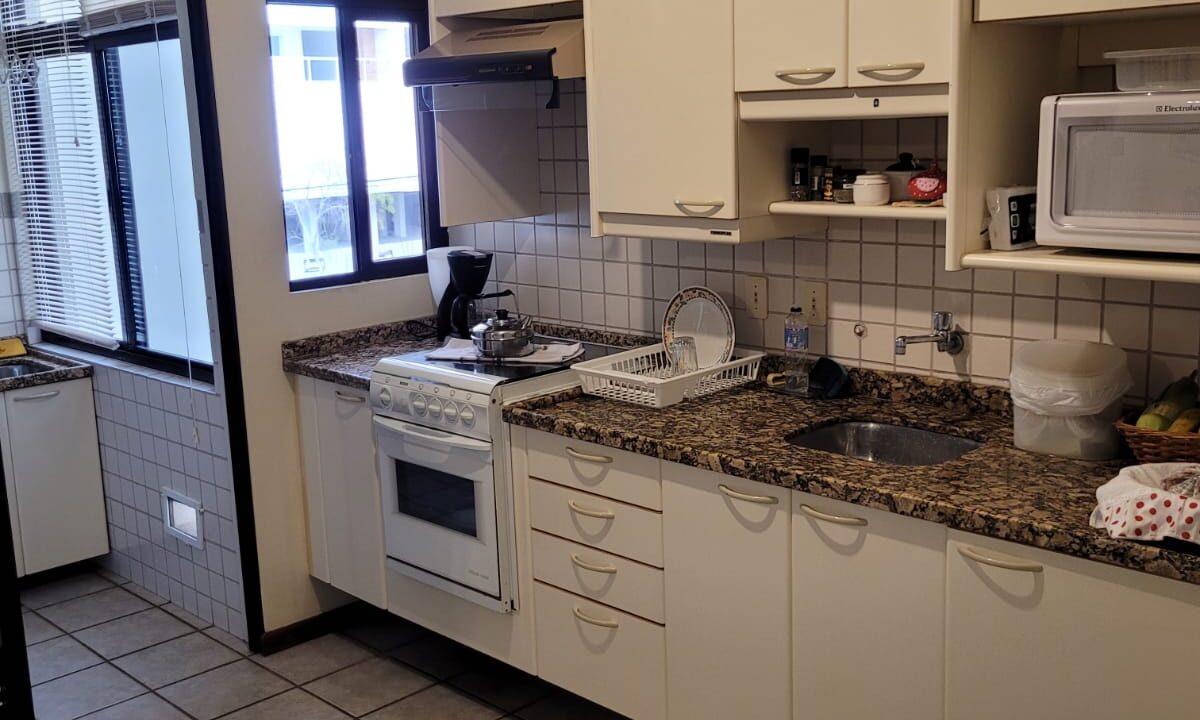 9DEBC65C-92AF-423C-962D-ADE925BC55E4