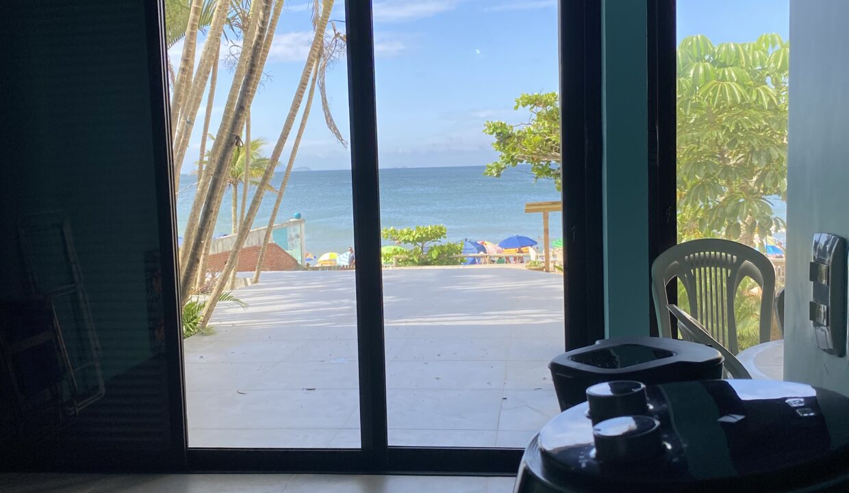 EB06215F-1D87-4550-B588-81B8B0C81EC4