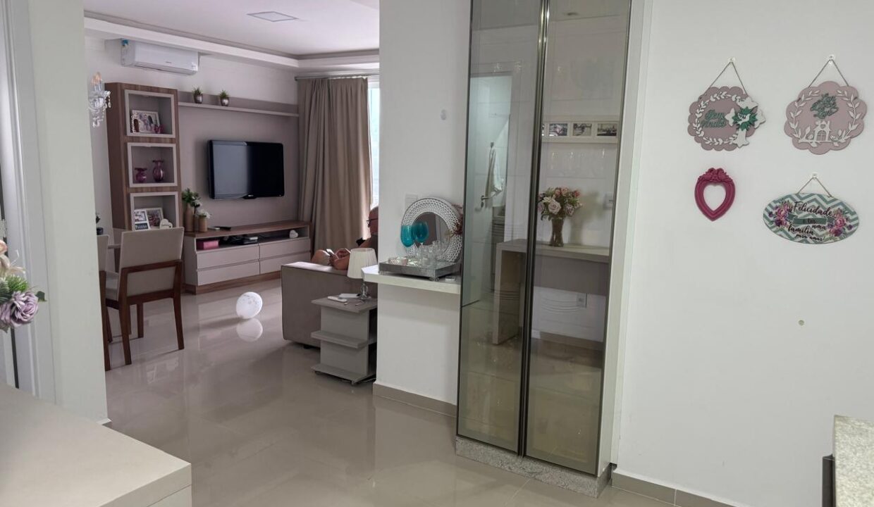 C523098E-5427-476C-AB9F-72C8AF64D68C