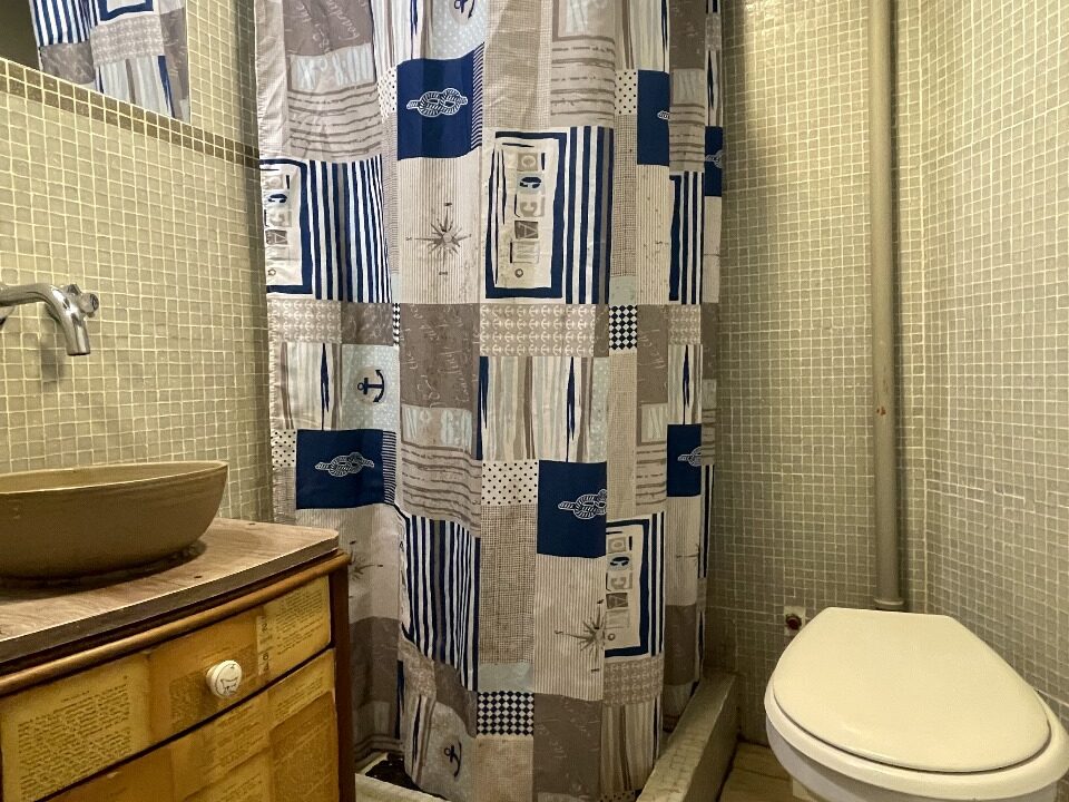 F32F4D2E-A1D1-48E3-B7D9-EC5B2F3E0617