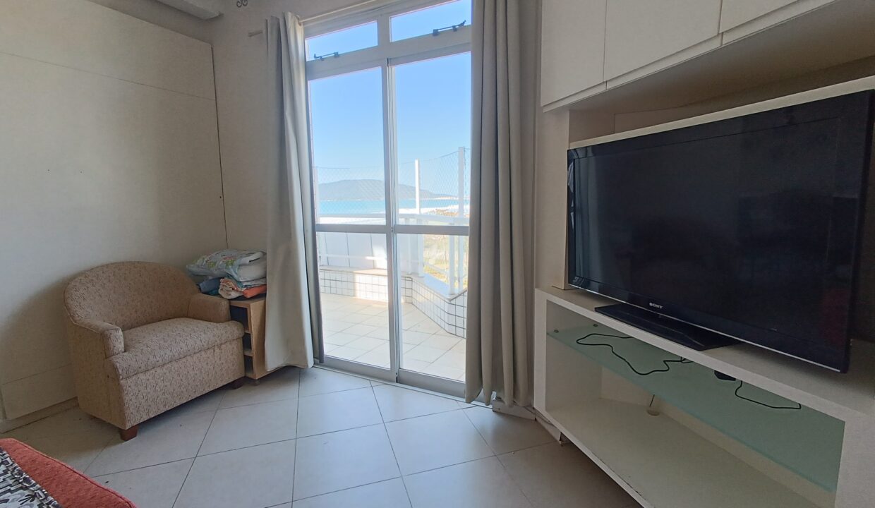 4B025163-E1D6-4094-BBE1-CD96390C1B43