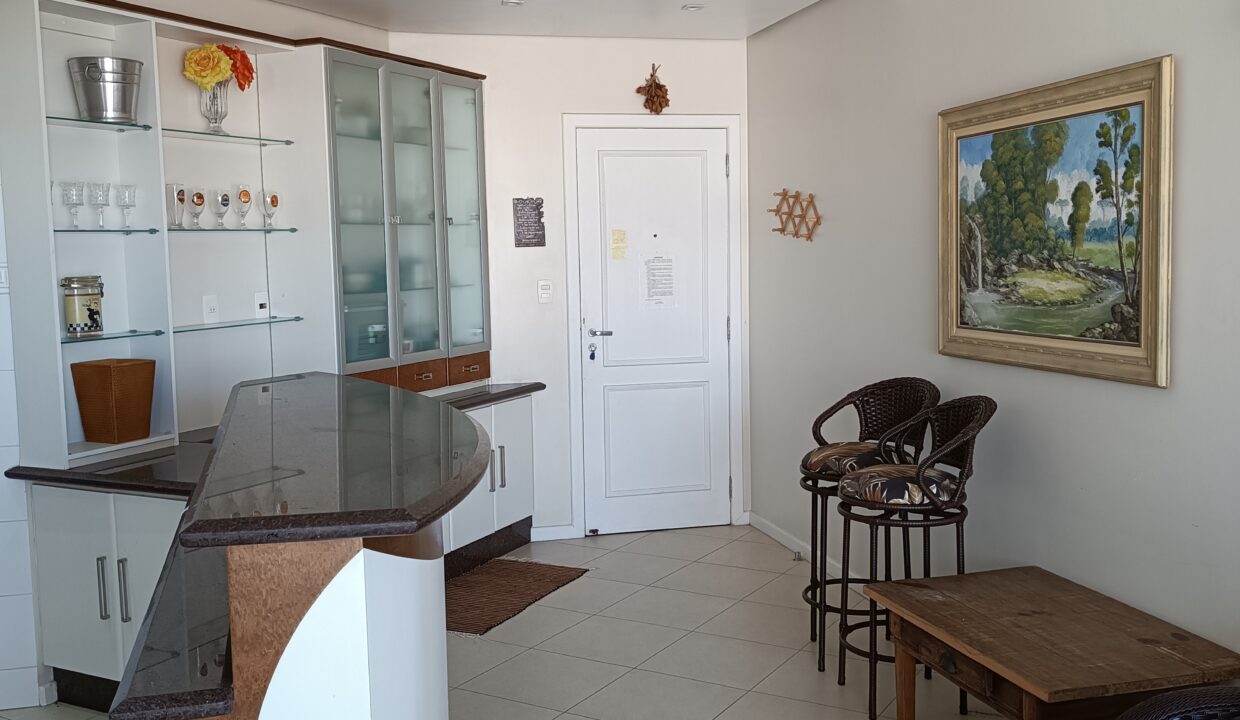 4FDB5FE6-2D82-4604-8E73-9011F8F8D6F1