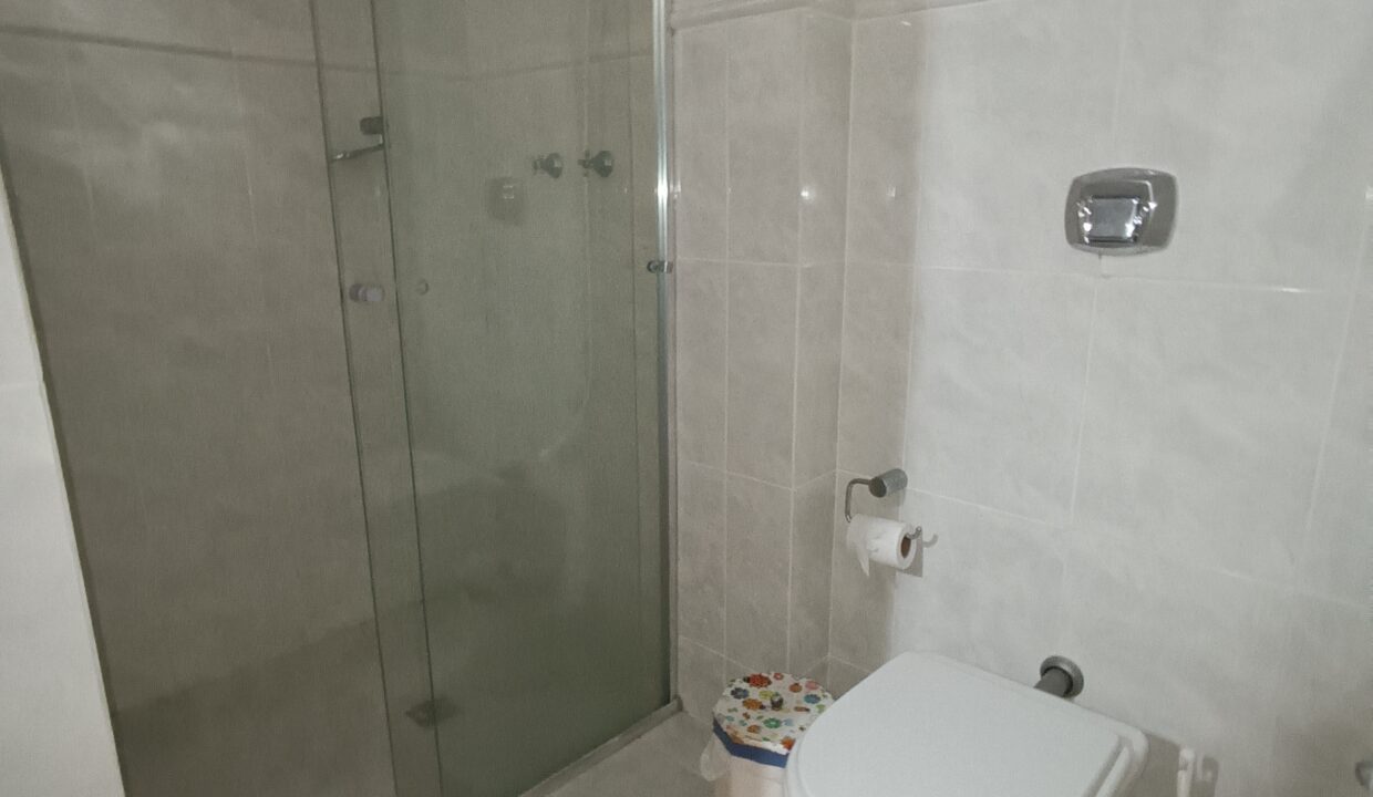 B4C70180-C83B-4D59-A0F8-68CC602CA573