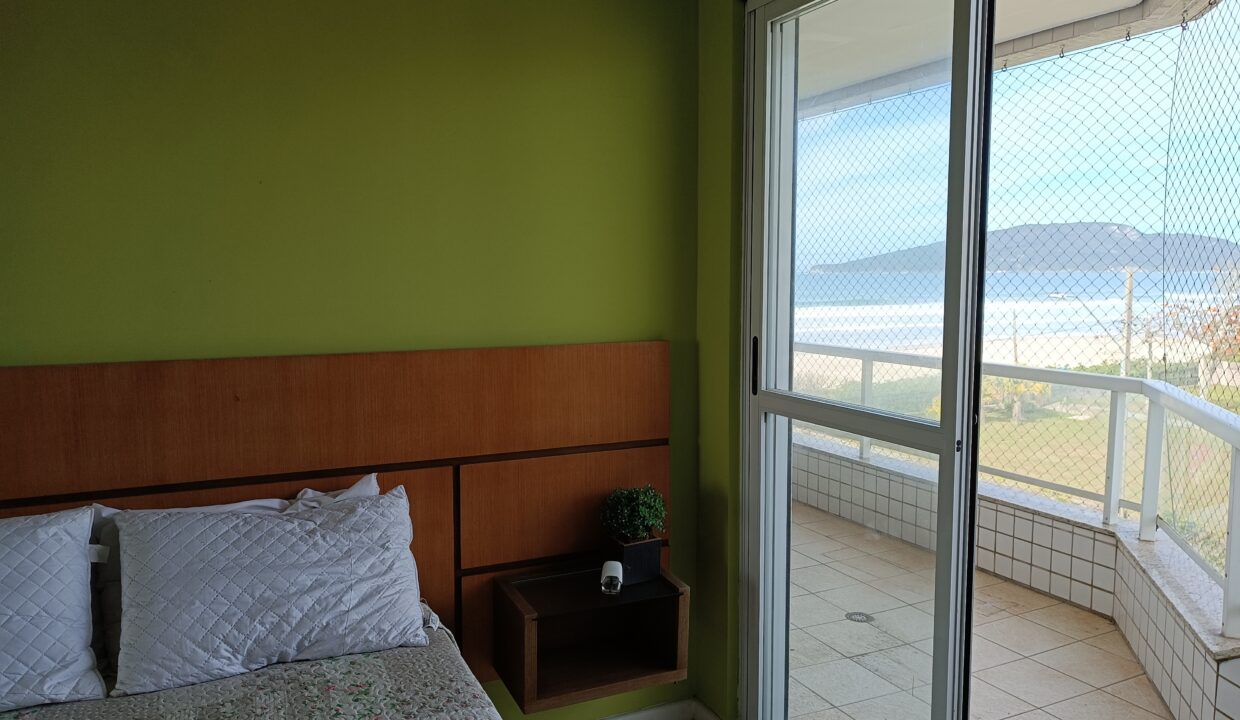 C4FC881D-56DA-42D3-8884-D889101C29AC