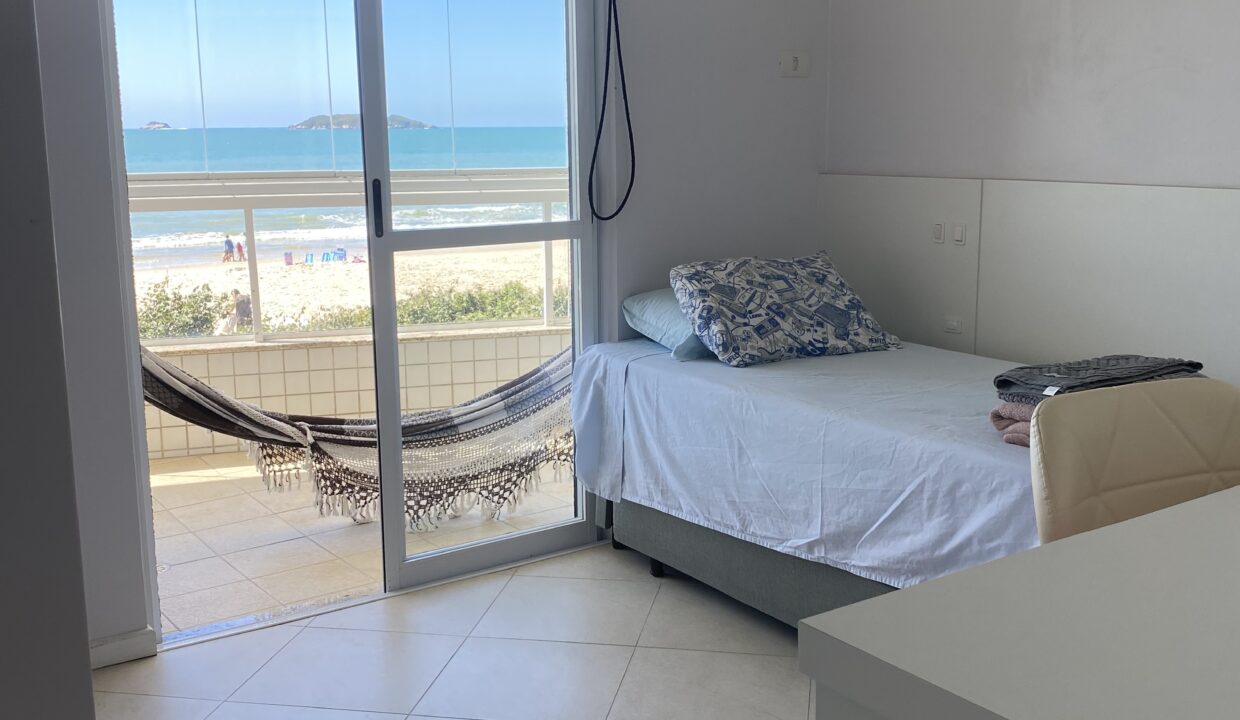 D124F7FB-47A0-41C1-99FC-123F96C39537