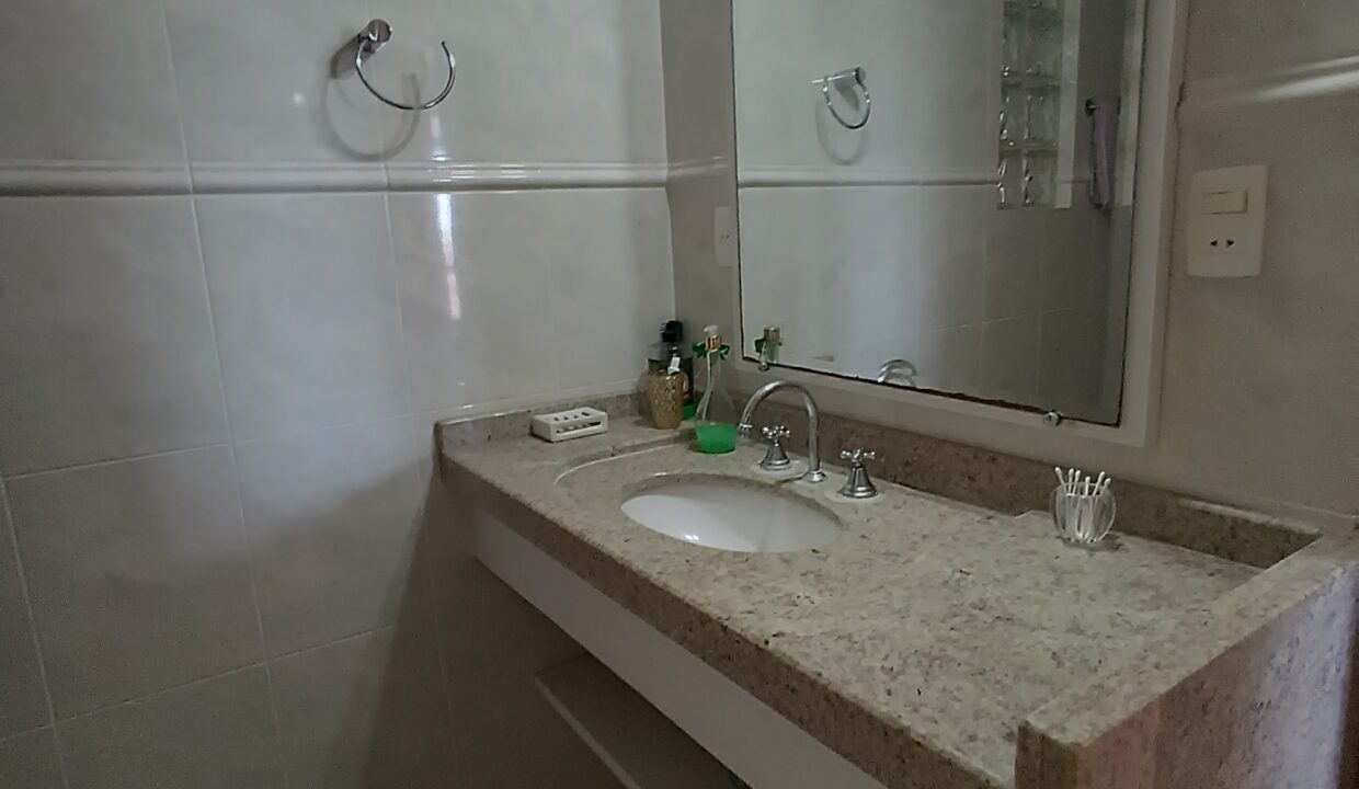 D1684387-86A9-4D2B-A0EB-ADEE6E0196EC