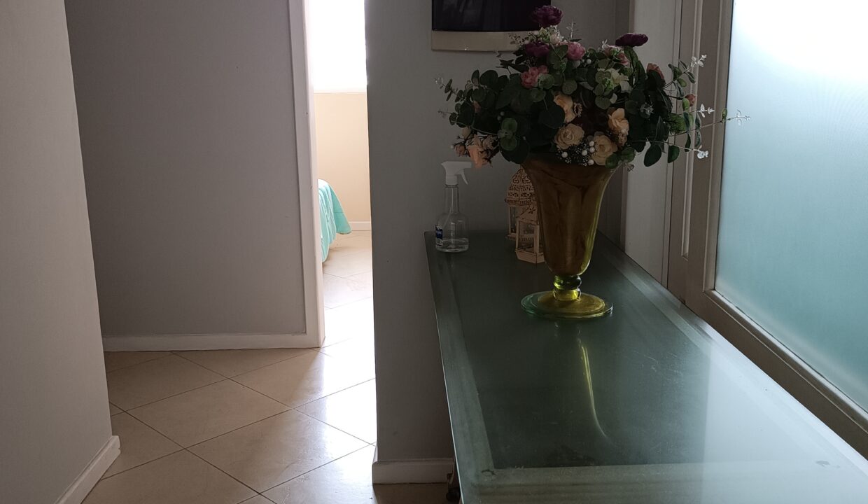 DA529C7D-327C-47B0-8870-6DD0E7C551A4