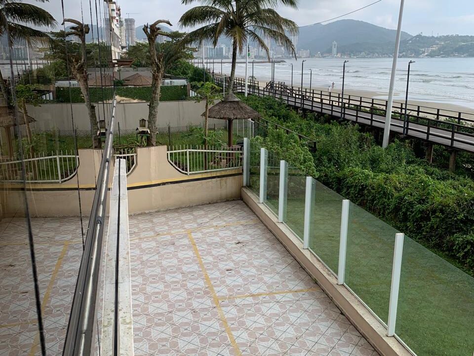 1560A233-704C-40F6-B2E3-60A9B1D57BD1