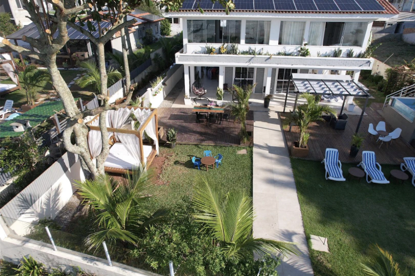 1E514FB8-06DC-4BF8-A76B-88C75F2FBBEA