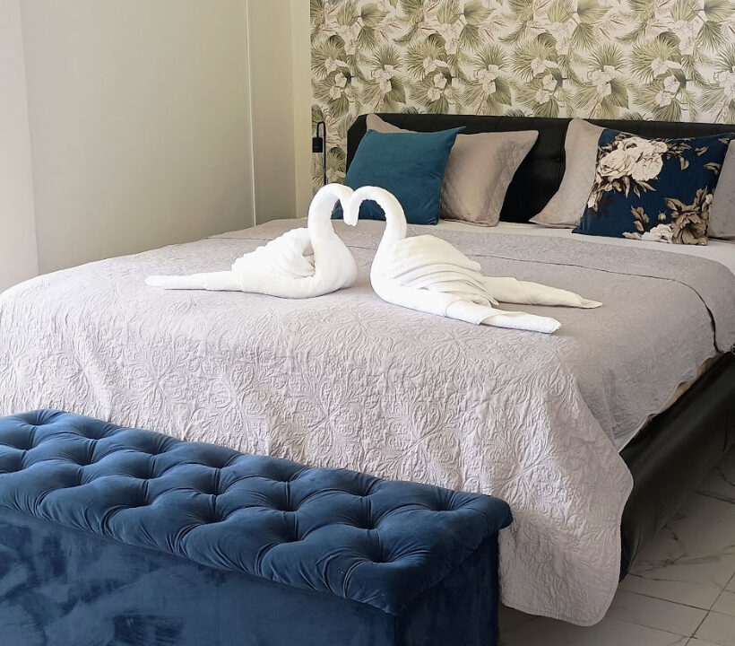 21E31A25-820D-45E3-8B90-2A83C22C47B0