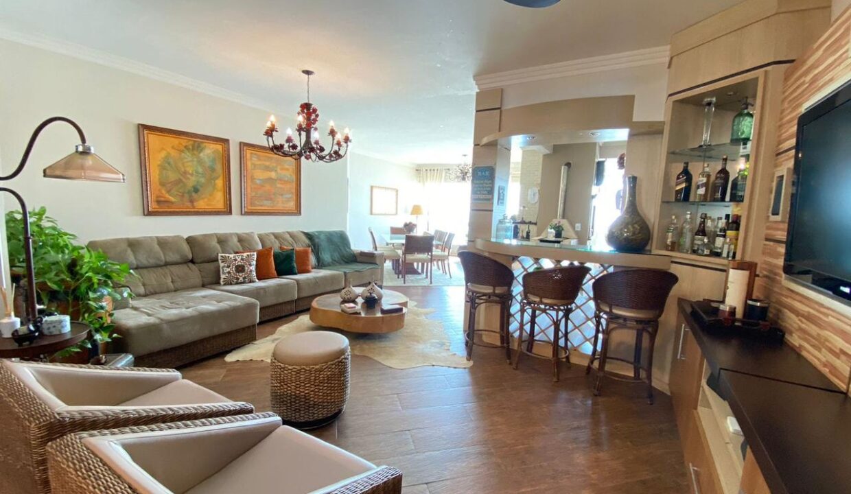 3722DDFC-BE4D-440A-A087-CBD5DFCC2C77