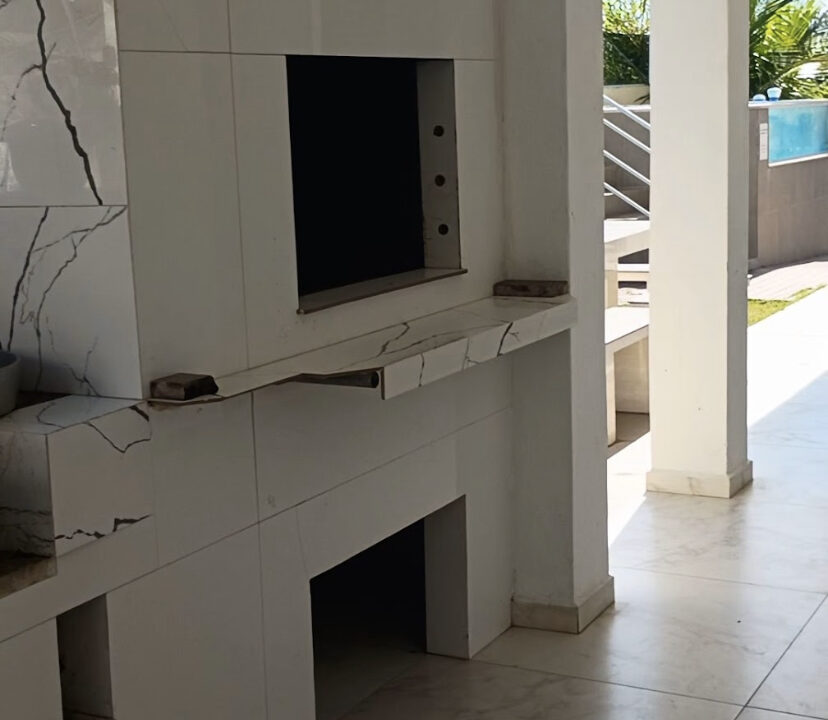 E3C95E10-3744-4501-AA5D-162215CC5403