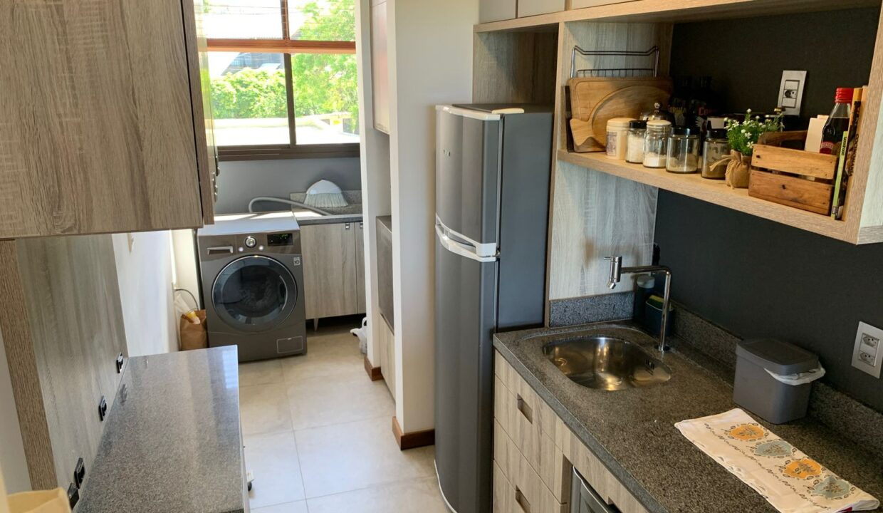 EC586A9D-805F-4743-A976-25F2D3DB055B