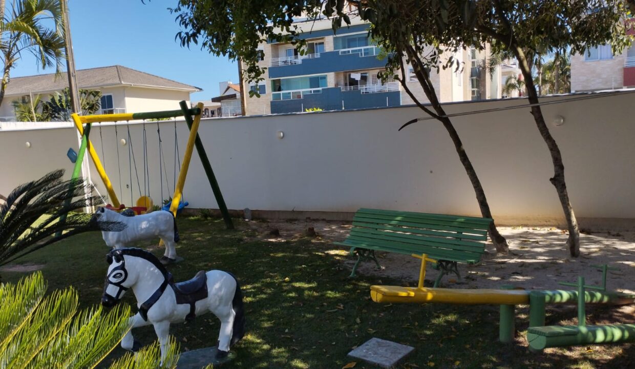 F0624171-A5B7-480D-B7D1-8D60F638BBAD