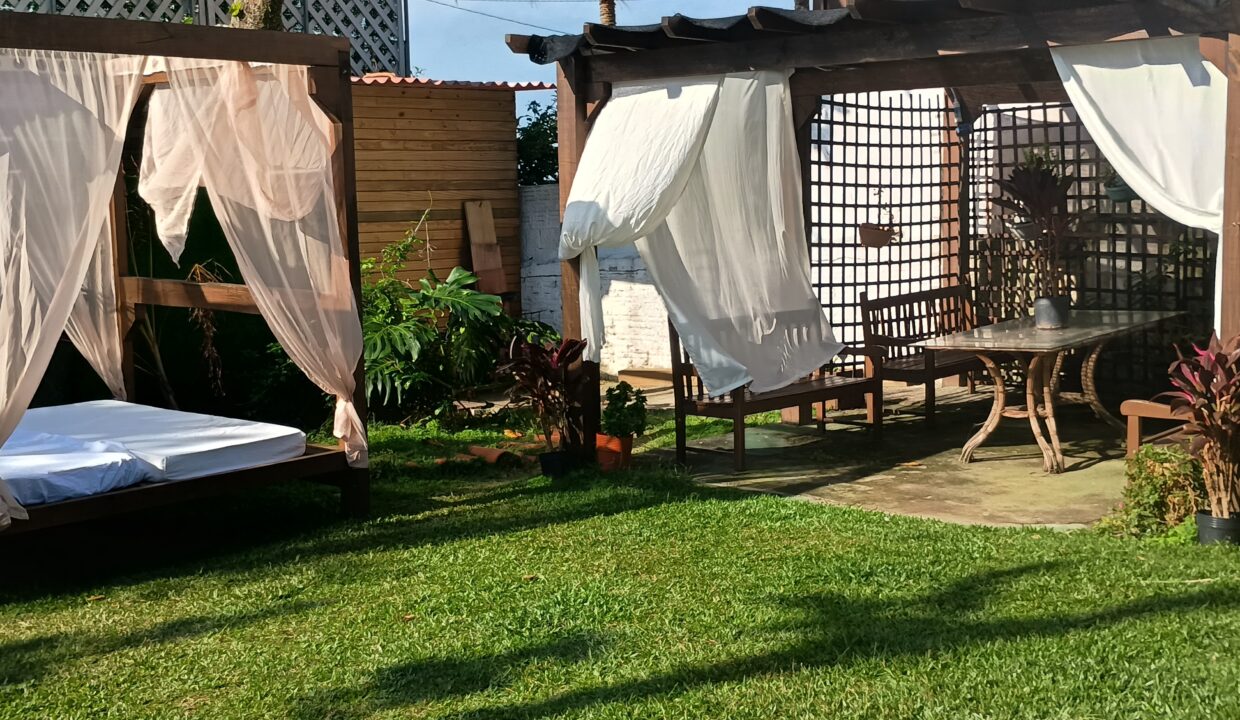 73DE2B28-F07C-4845-A467-99DCD7751A62