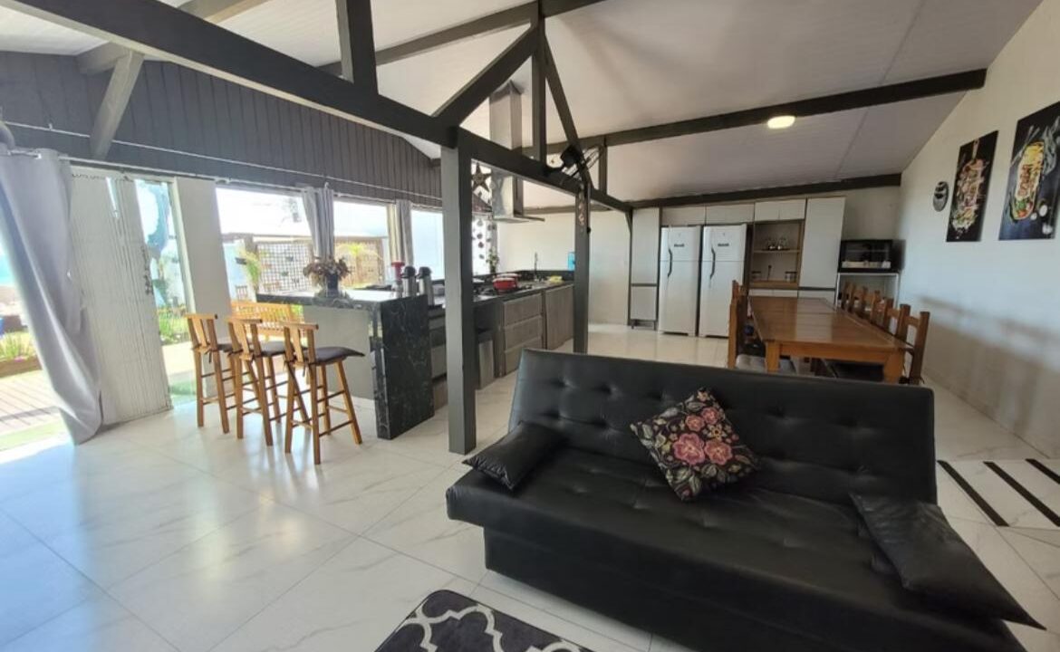 A29CC6E7-1701-4D5F-A0E1-466AE3177DB9