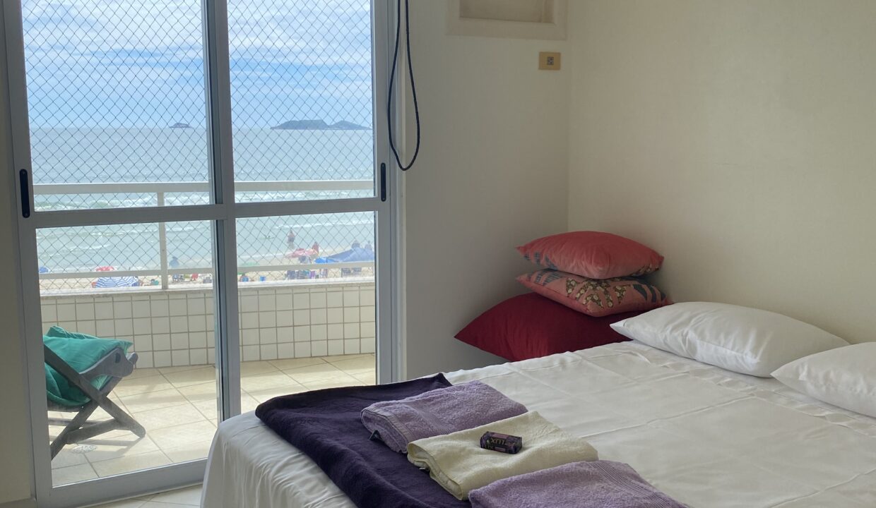 1BB4767C-5EB1-487F-974C-D320BE2D8EF2