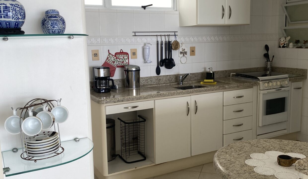 21F8A1AB-C84D-4944-B419-FEDE4F285738