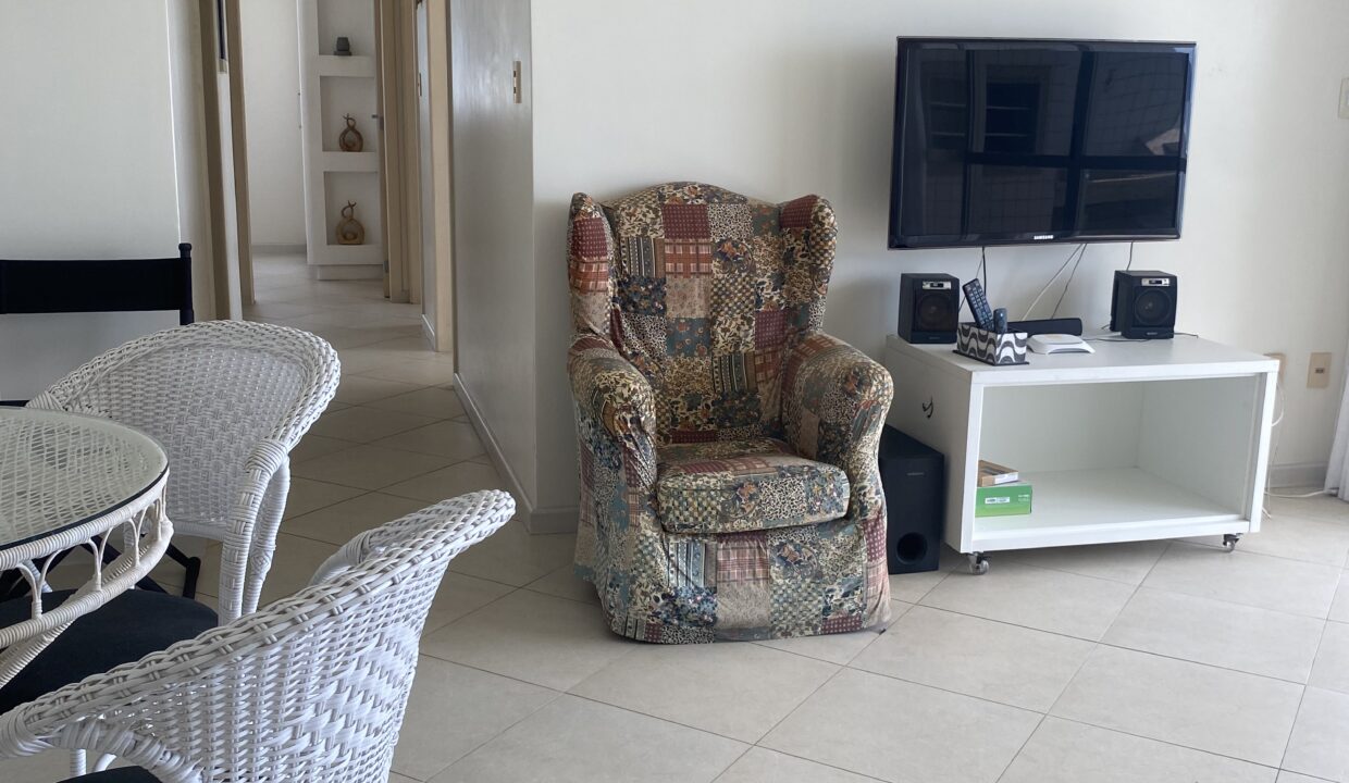 3F56CE81-BBE4-4EEC-AA05-8812840A1D0A