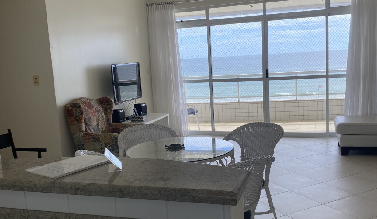 B109E7EE-C507-4968-BB72-CA743780B550